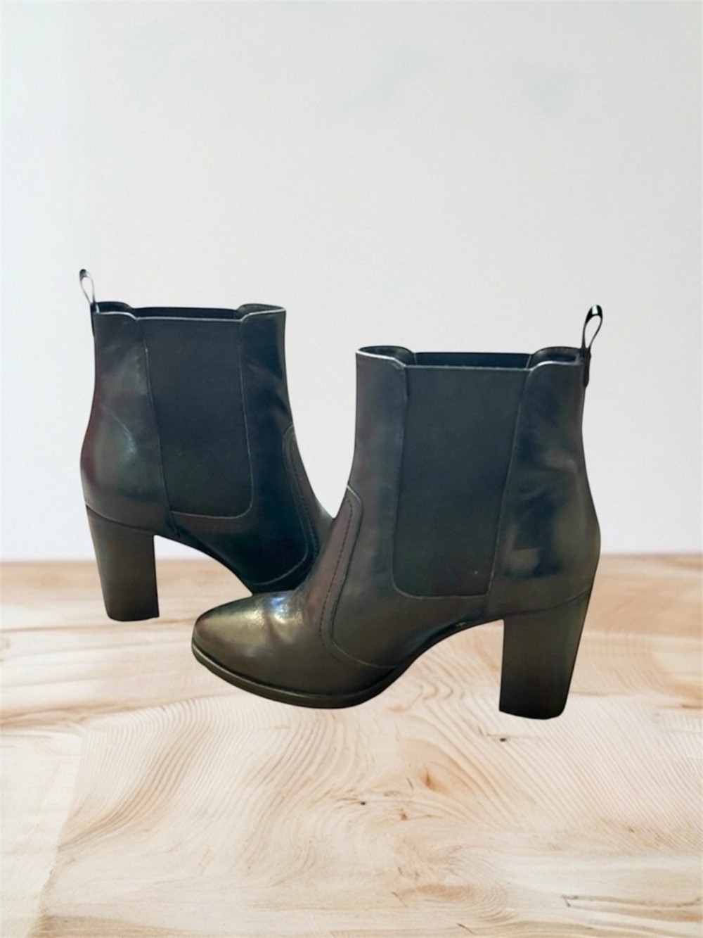 Seychelles Hustle Platform Chelsie Black Pull On Heeled Boots Womens size 9